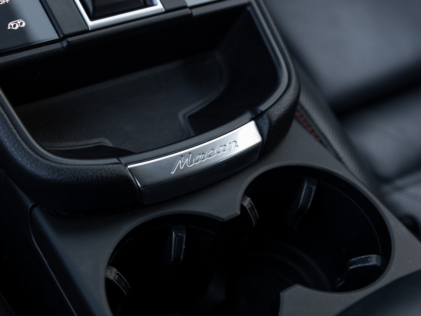 2022 Porsche Macan Macan GTS