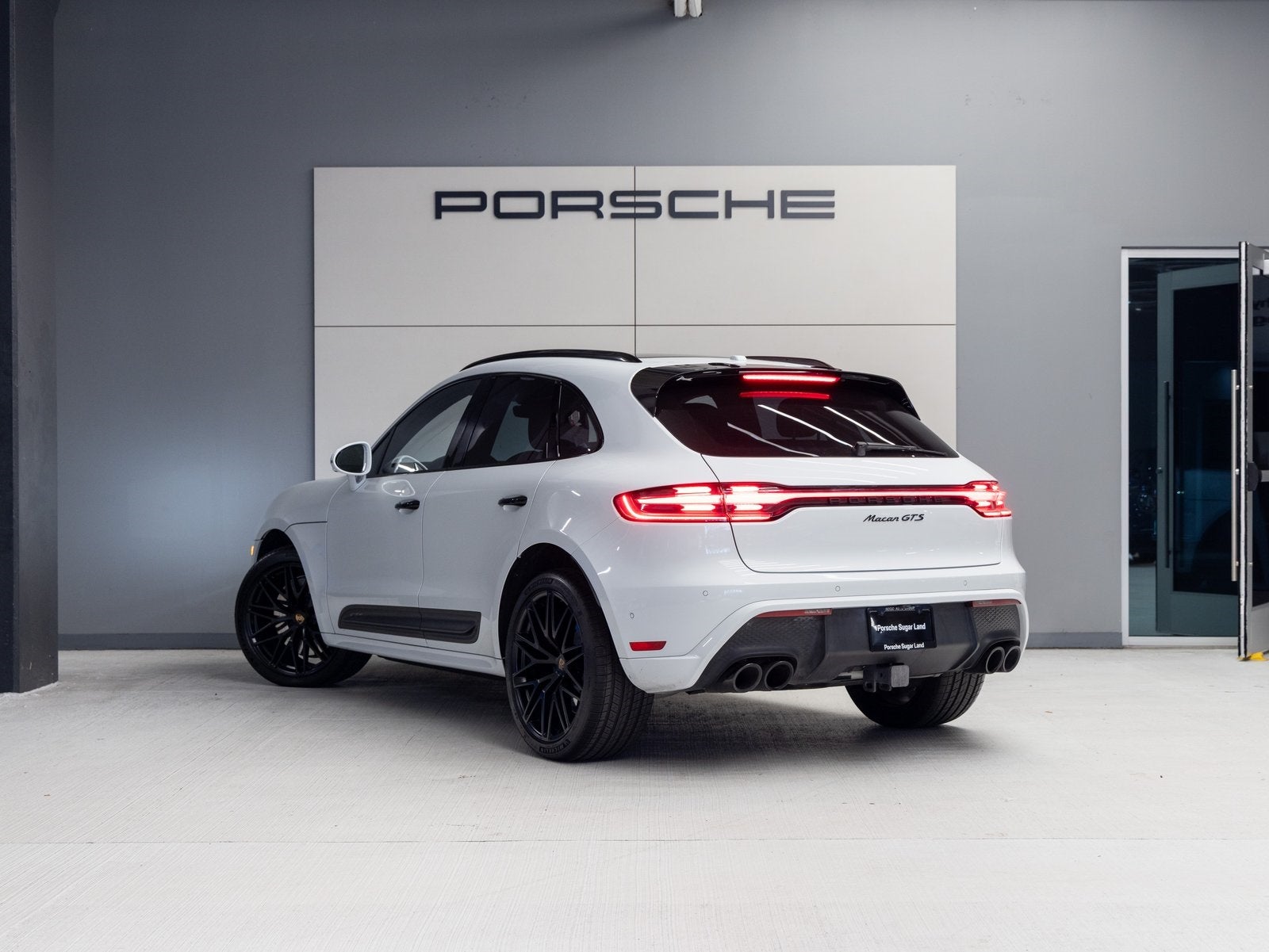 2022 Porsche Macan Macan GTS