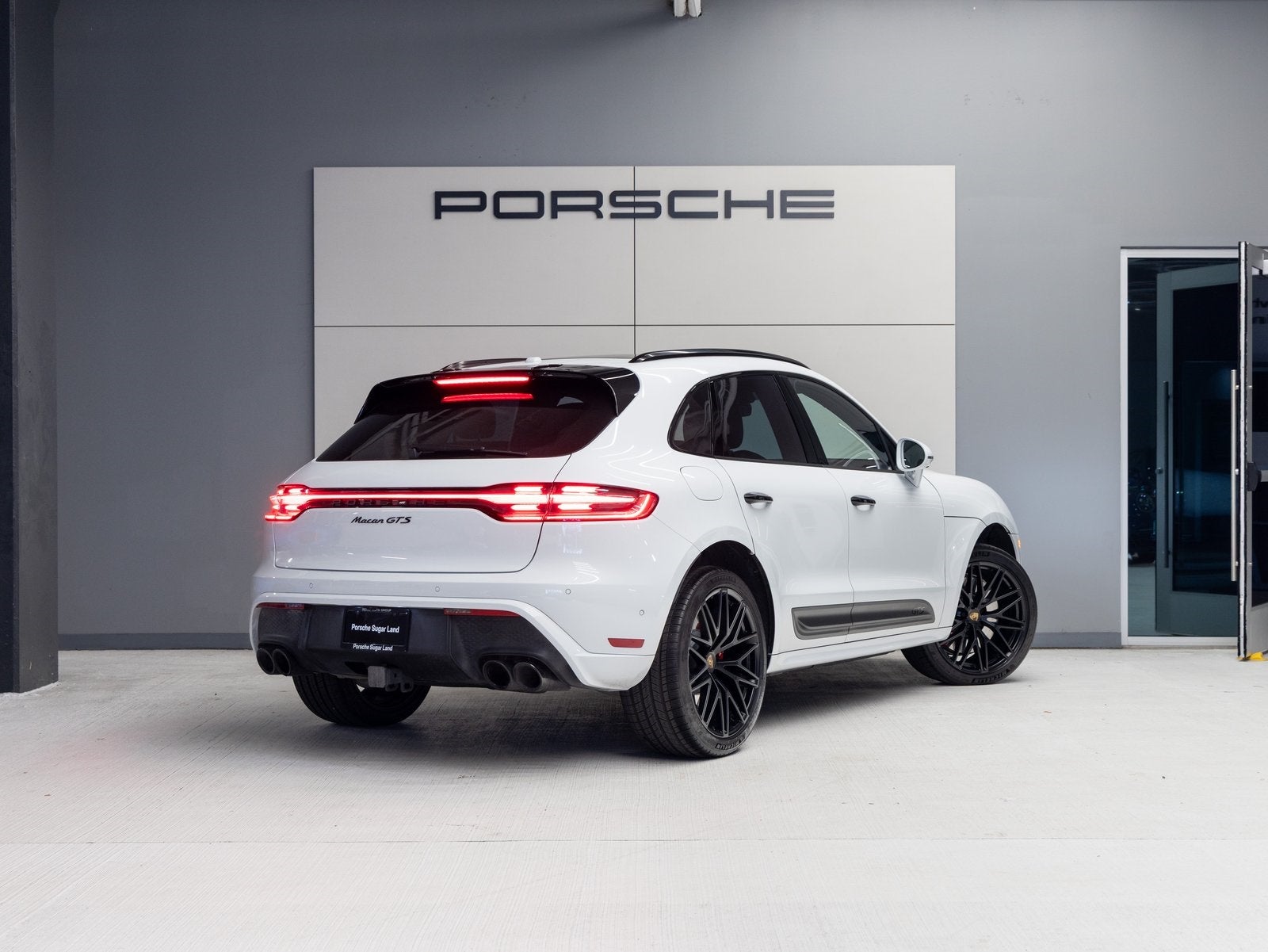 2022 Porsche Macan Macan GTS