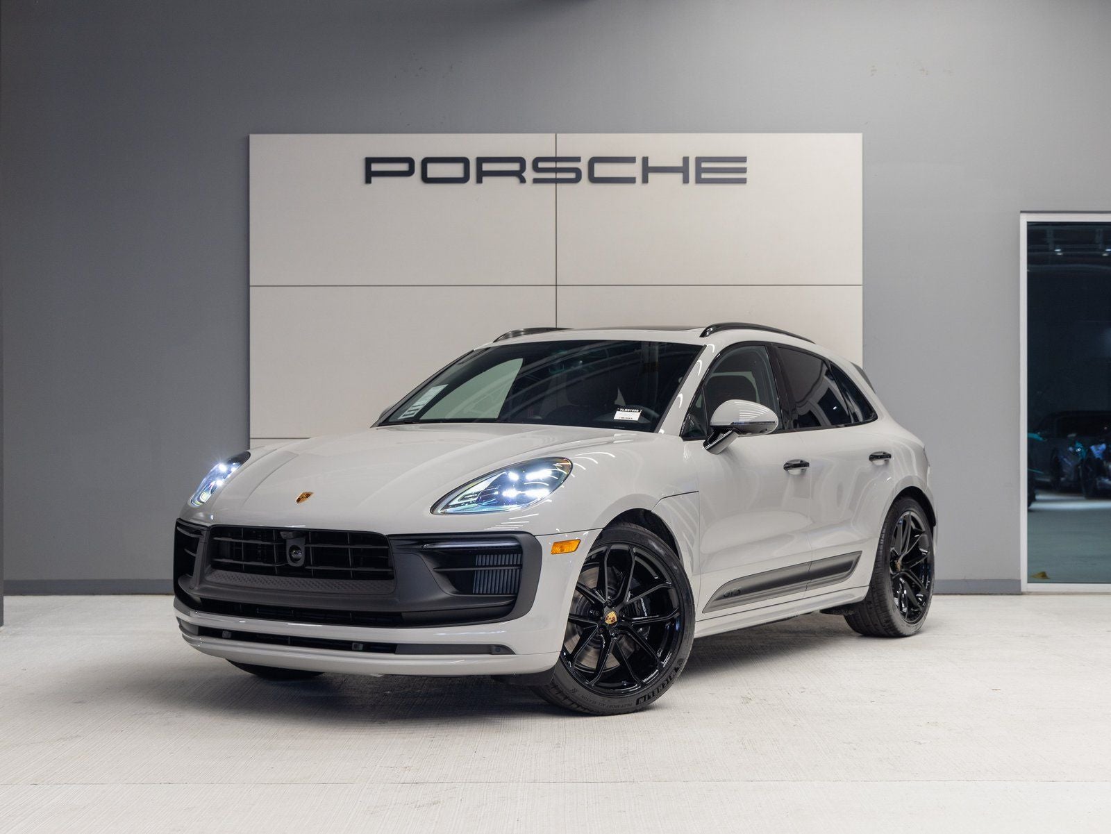 2026 Porsche Macan Macan GTS