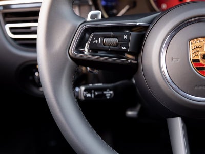 2026 Porsche Macan Macan GTS