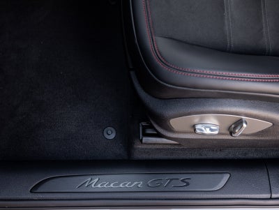 2026 Porsche Macan Macan GTS