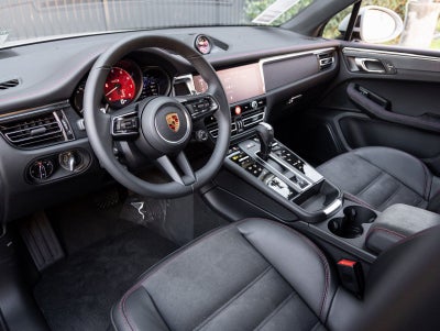 2026 Porsche Macan Macan GTS