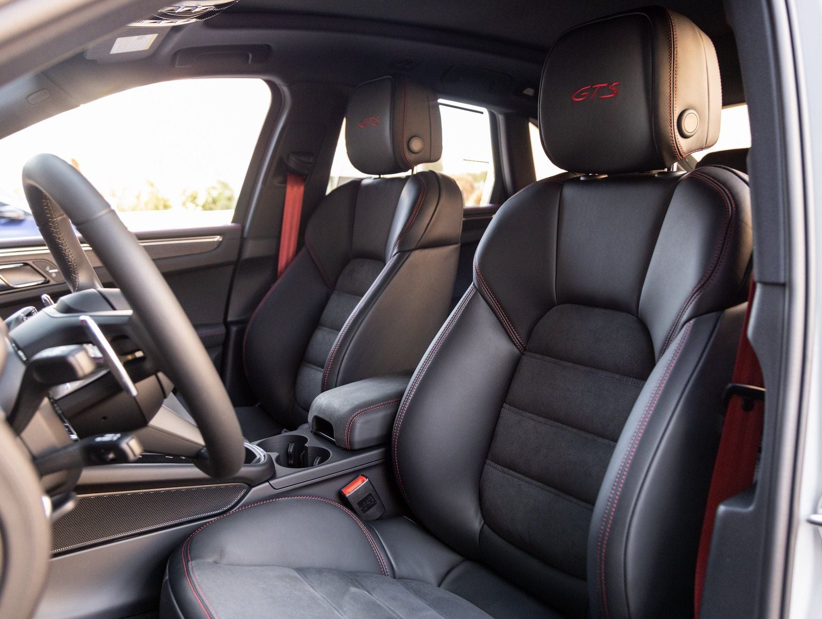 2026 Porsche Macan Macan GTS