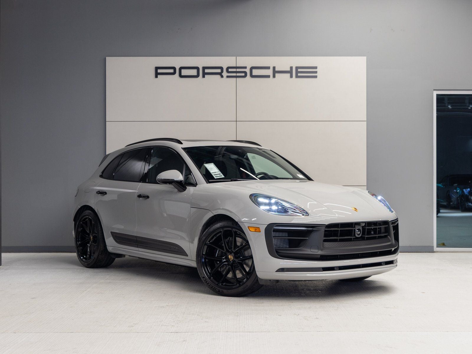 2026 Porsche Macan Macan GTS