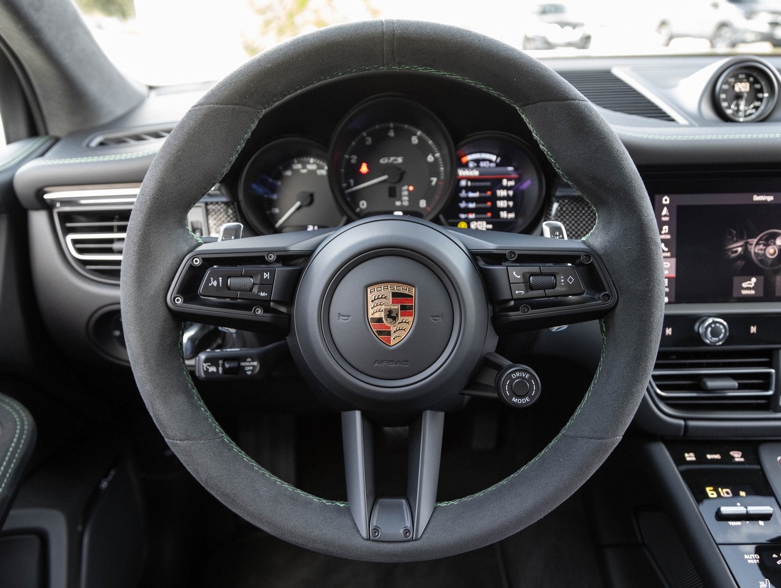 2026 Porsche Macan Macan GTS