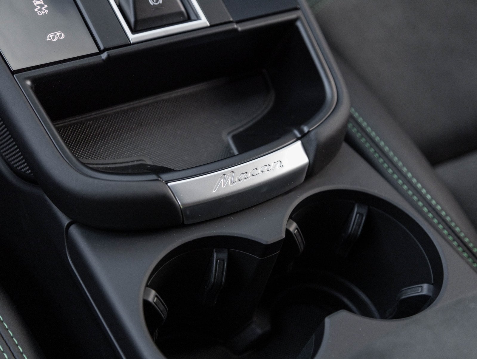 2026 Porsche Macan Macan GTS