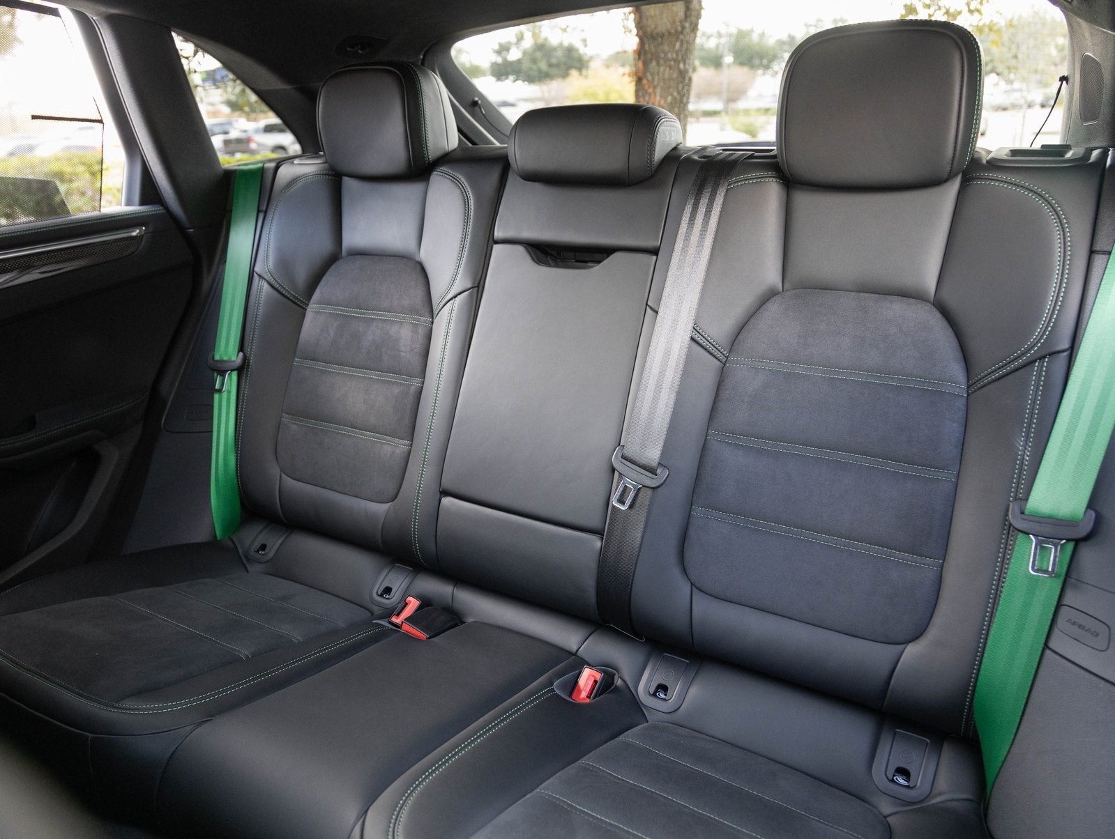 2026 Porsche Macan Macan GTS