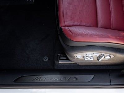 2026 Porsche Macan Macan GTS