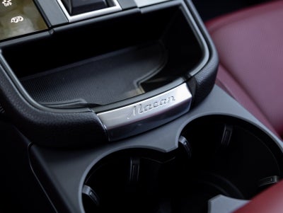 2026 Porsche Macan Macan GTS