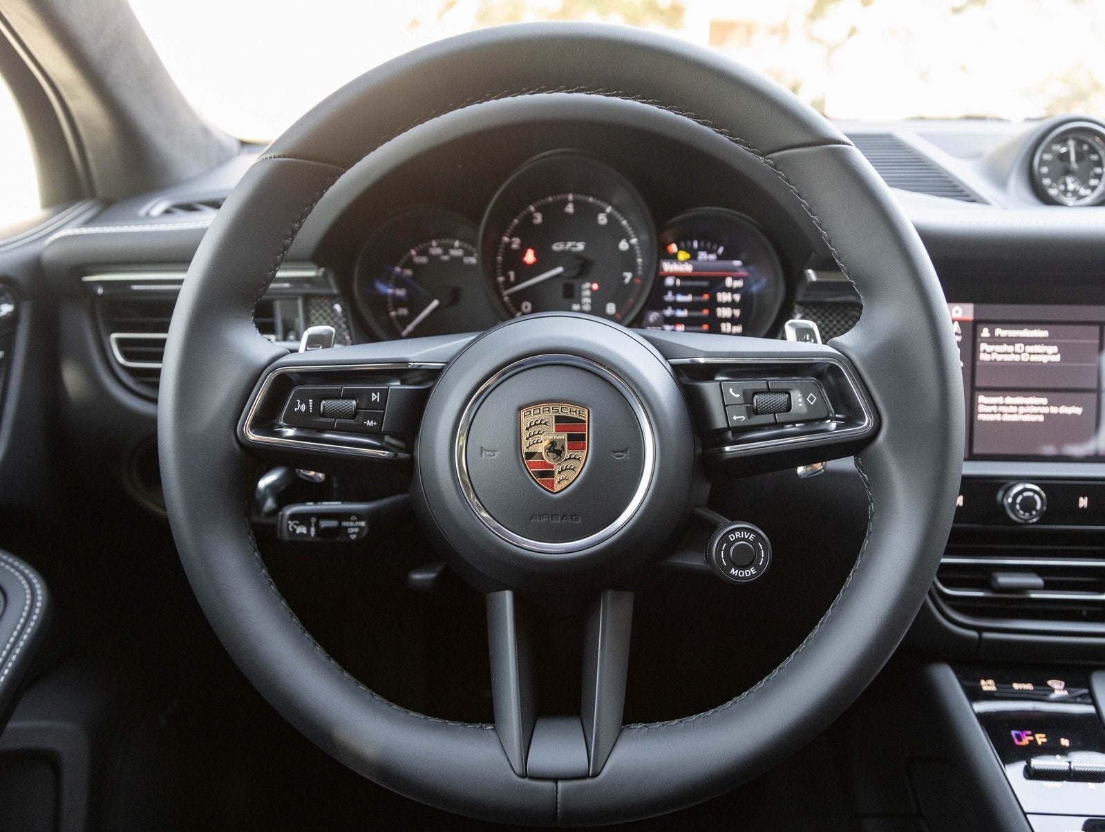 2026 Porsche Macan Macan GTS