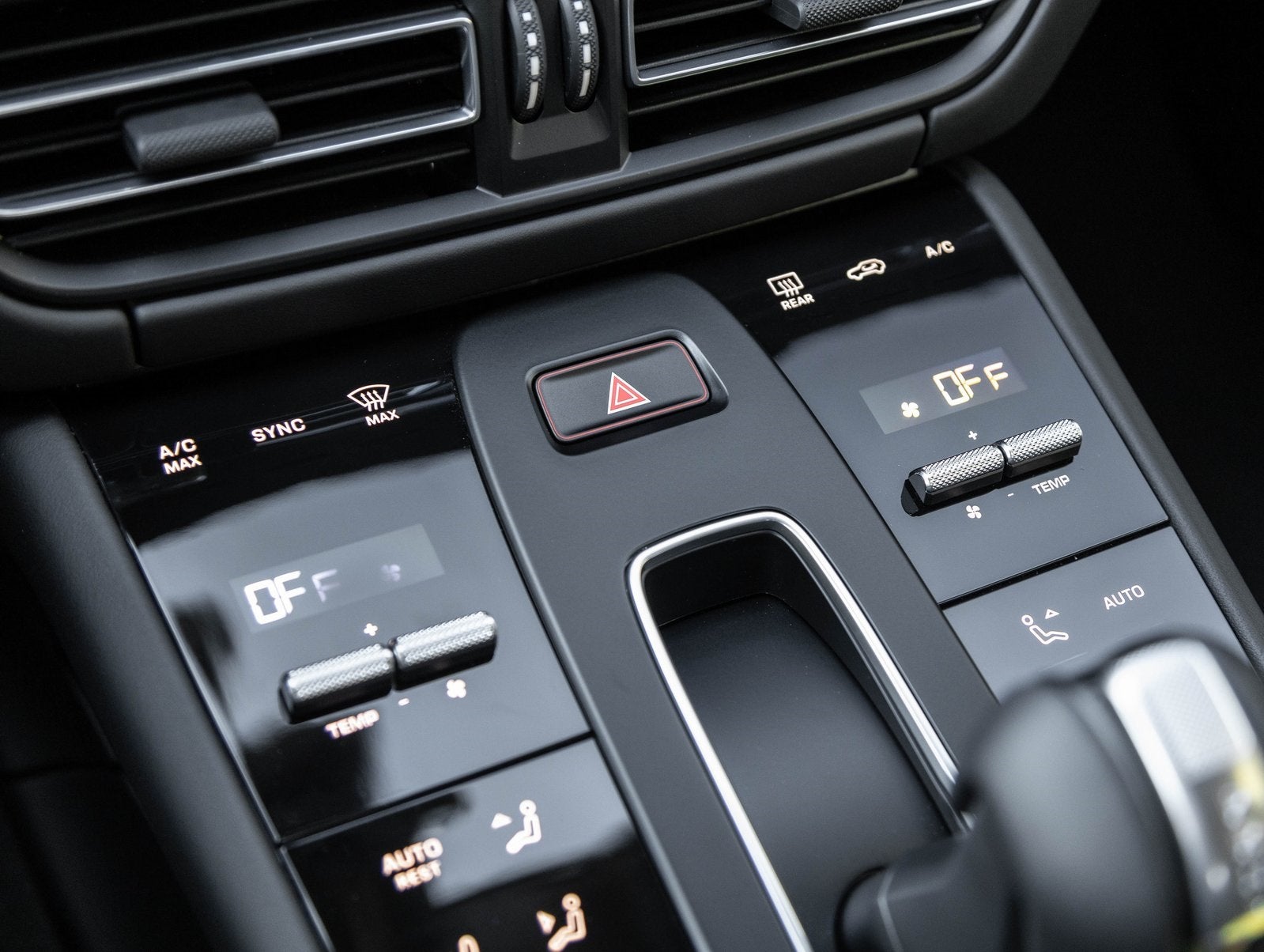 2026 Porsche Macan Macan GTS