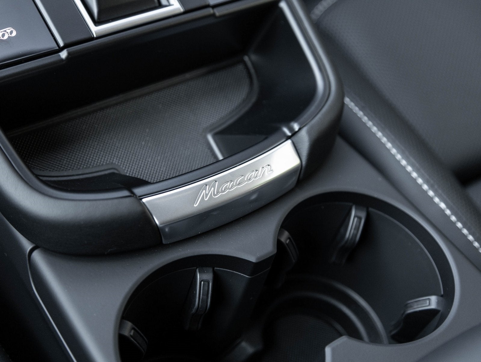 2026 Porsche Macan Macan GTS