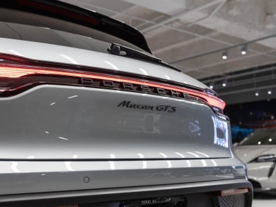2026 Porsche Macan Macan GTS
