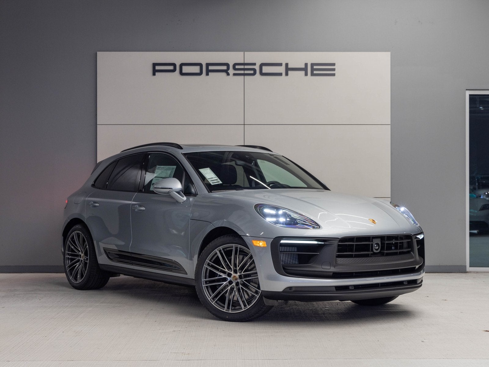 2026 Porsche Macan Macan GTS