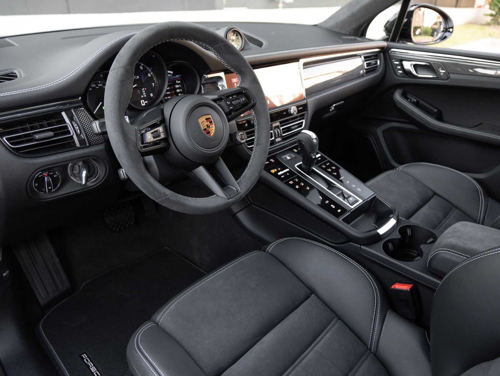 2026 Porsche Macan Macan GTS