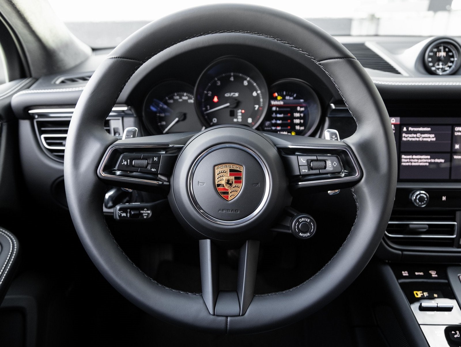 2026 Porsche Macan Macan GTS