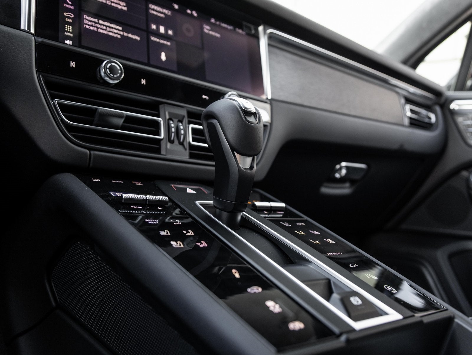 2026 Porsche Macan Macan GTS