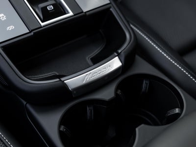 2026 Porsche Macan Macan GTS