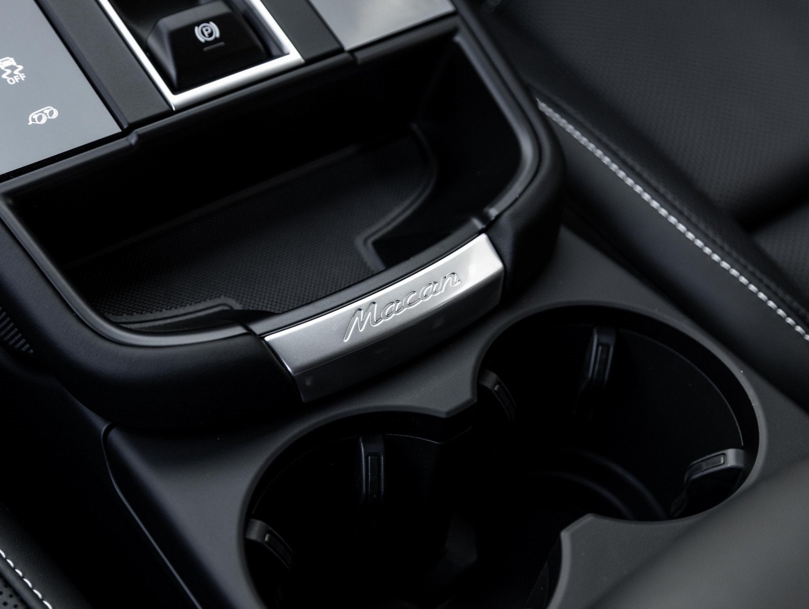 2026 Porsche Macan Macan GTS