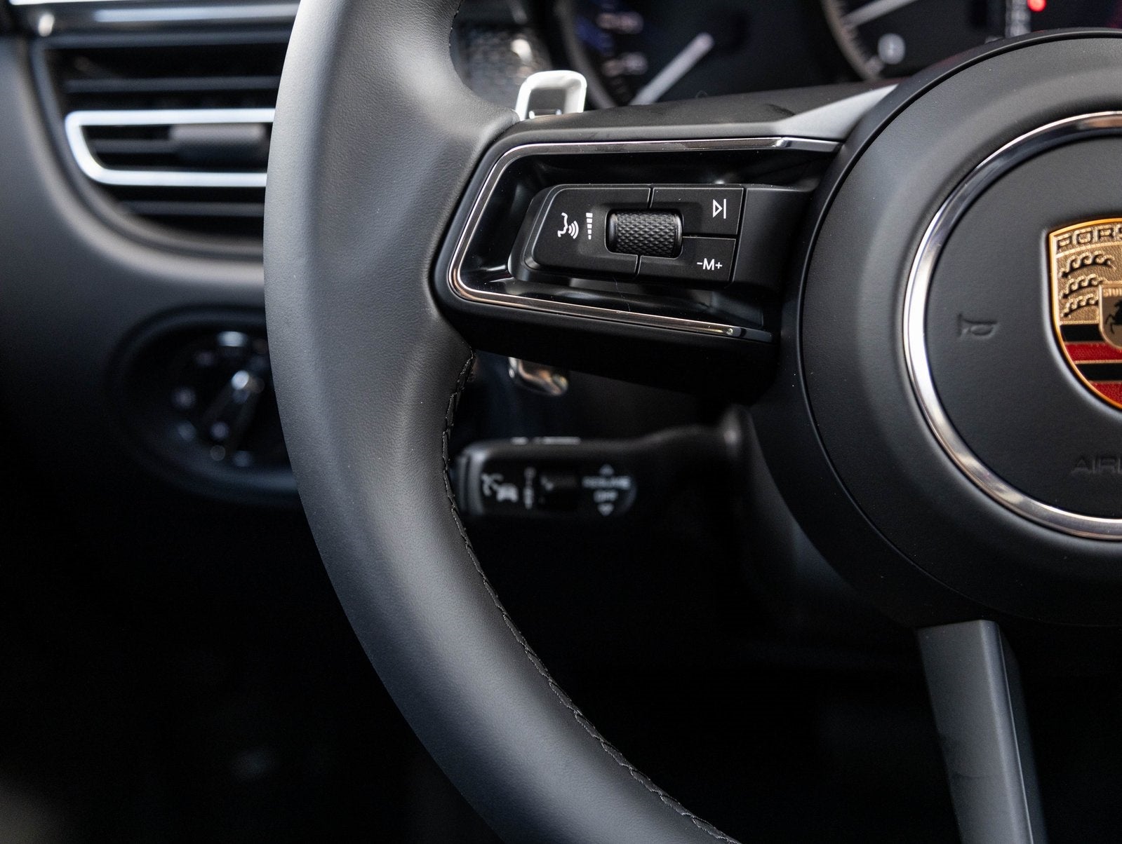 2026 Porsche Macan Macan GTS