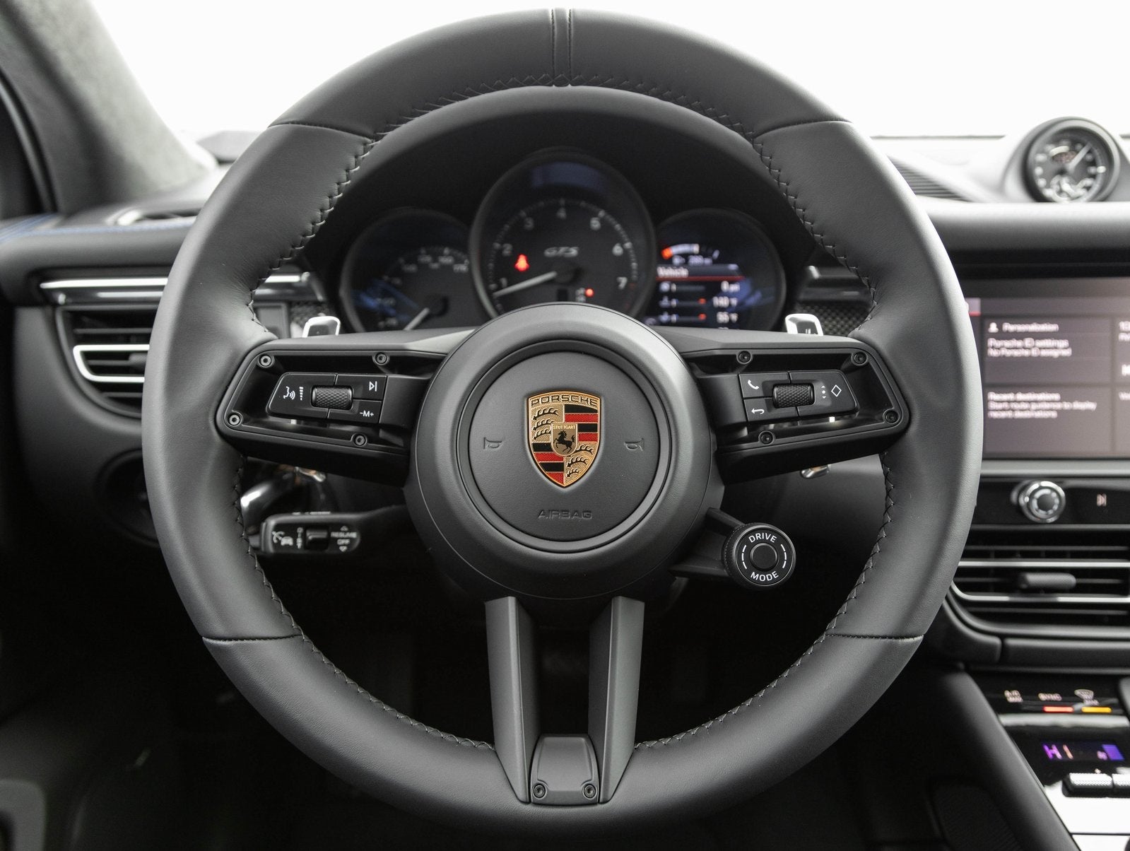 2026 Porsche Macan Macan GTS