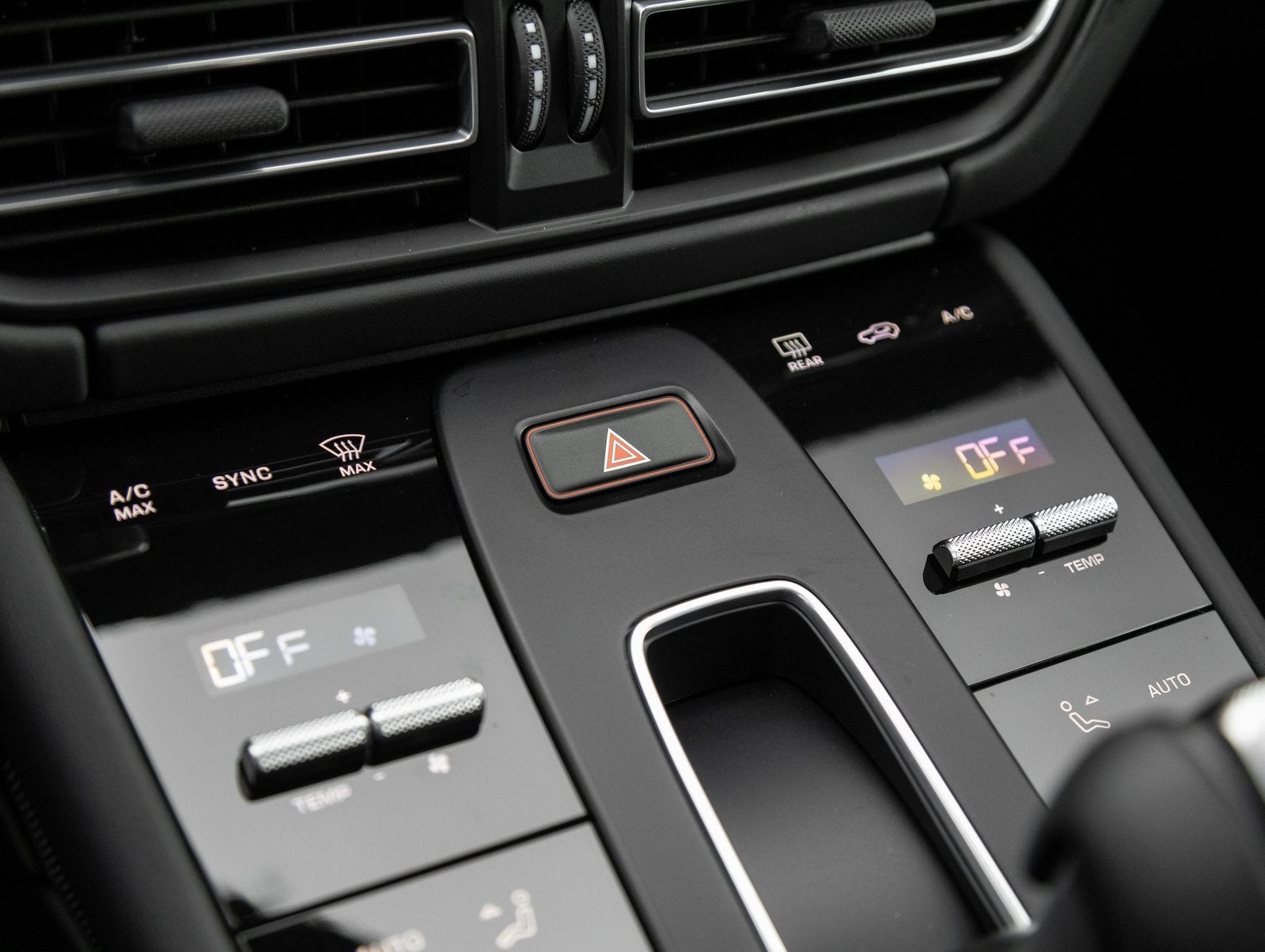 2026 Porsche Macan Macan GTS