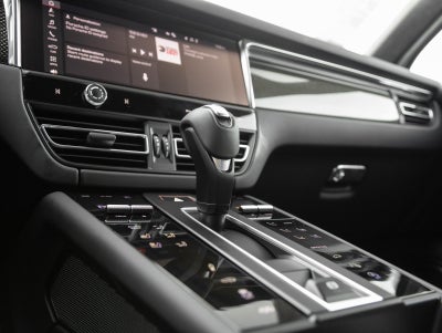 2026 Porsche Macan Macan GTS