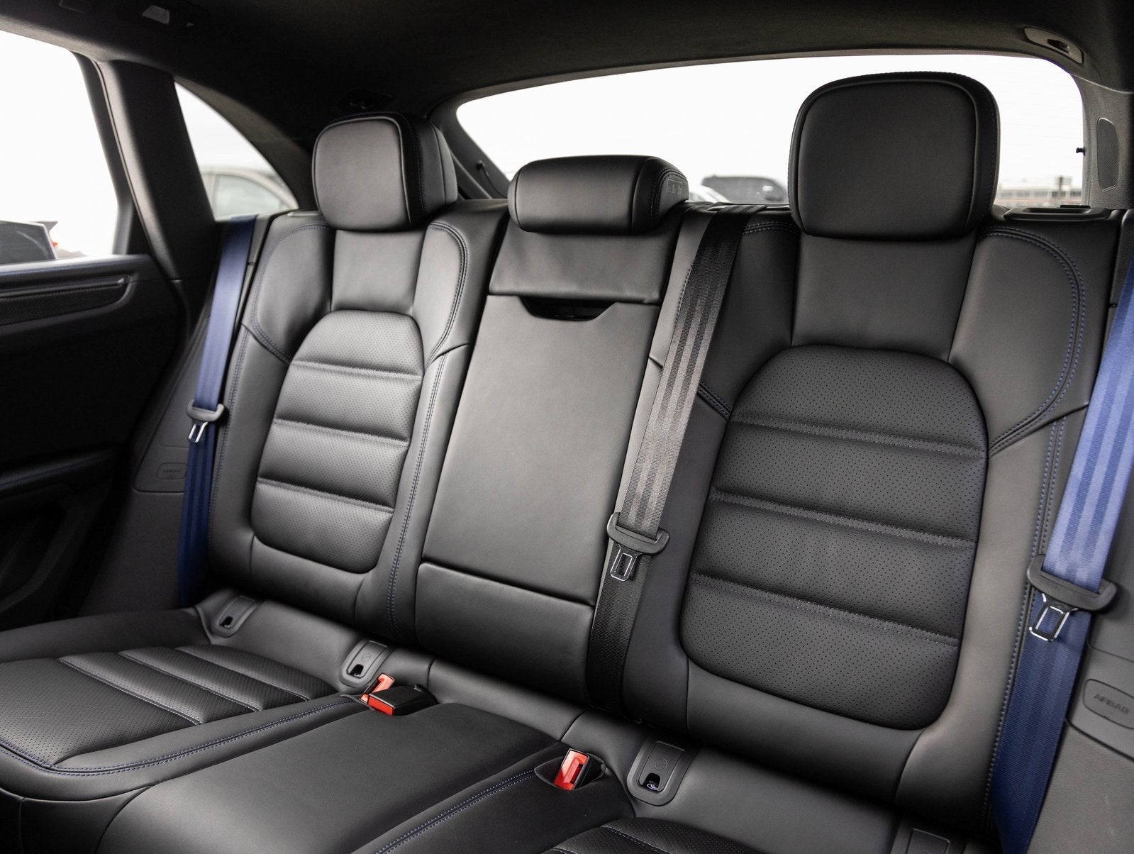 2026 Porsche Macan Macan GTS