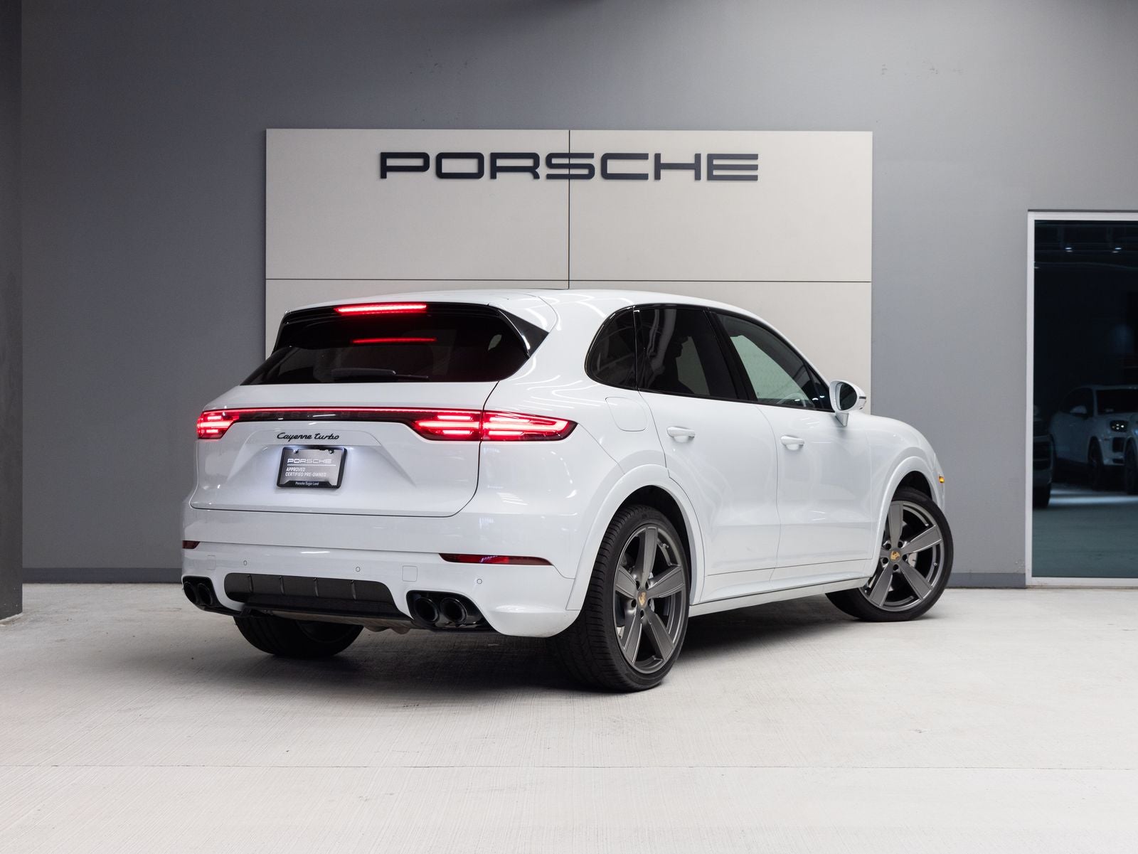 2023 Porsche Cayenne Cayenne Turbo (MY23)