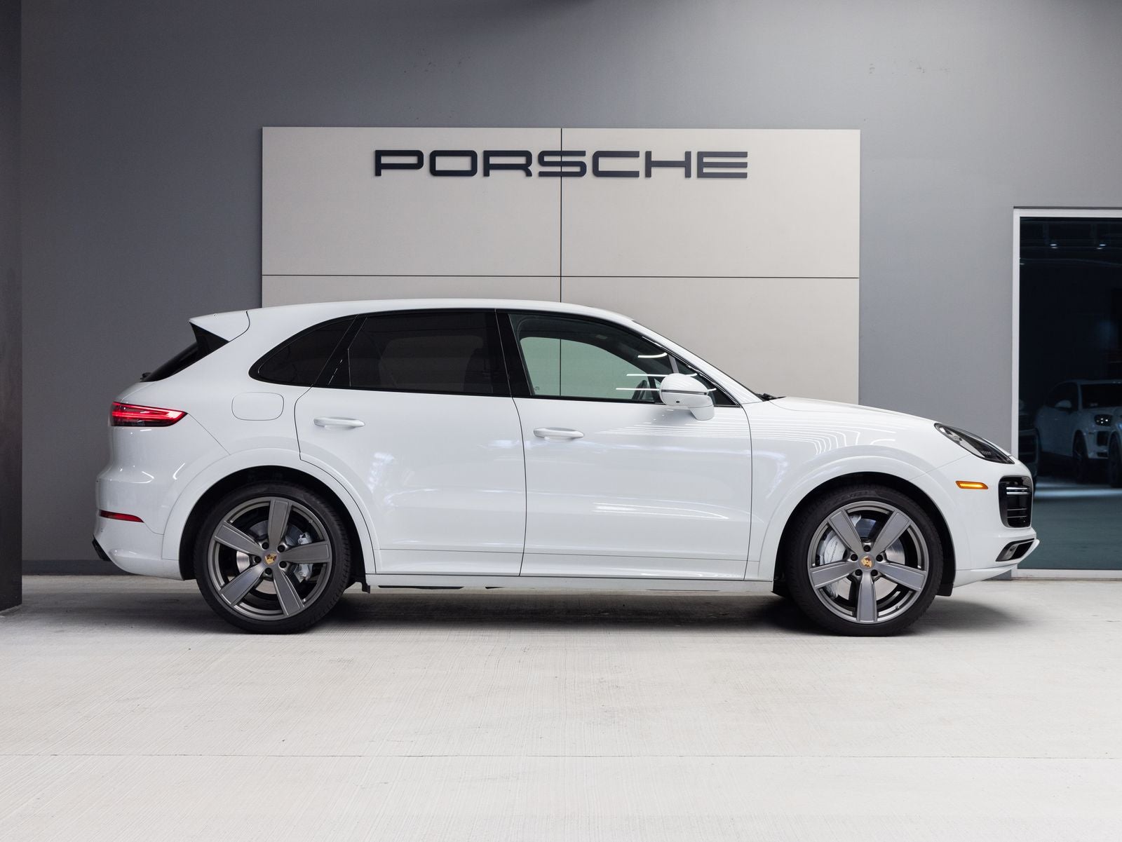 2023 Porsche Cayenne Cayenne Turbo (MY23)