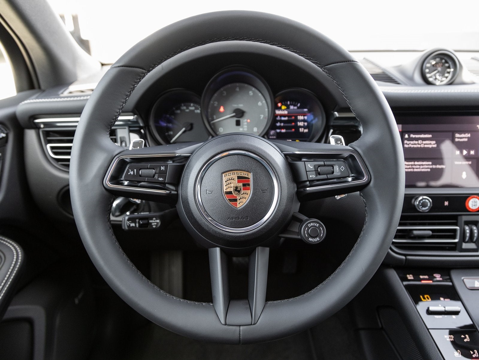 2025 Porsche Macan Macan S