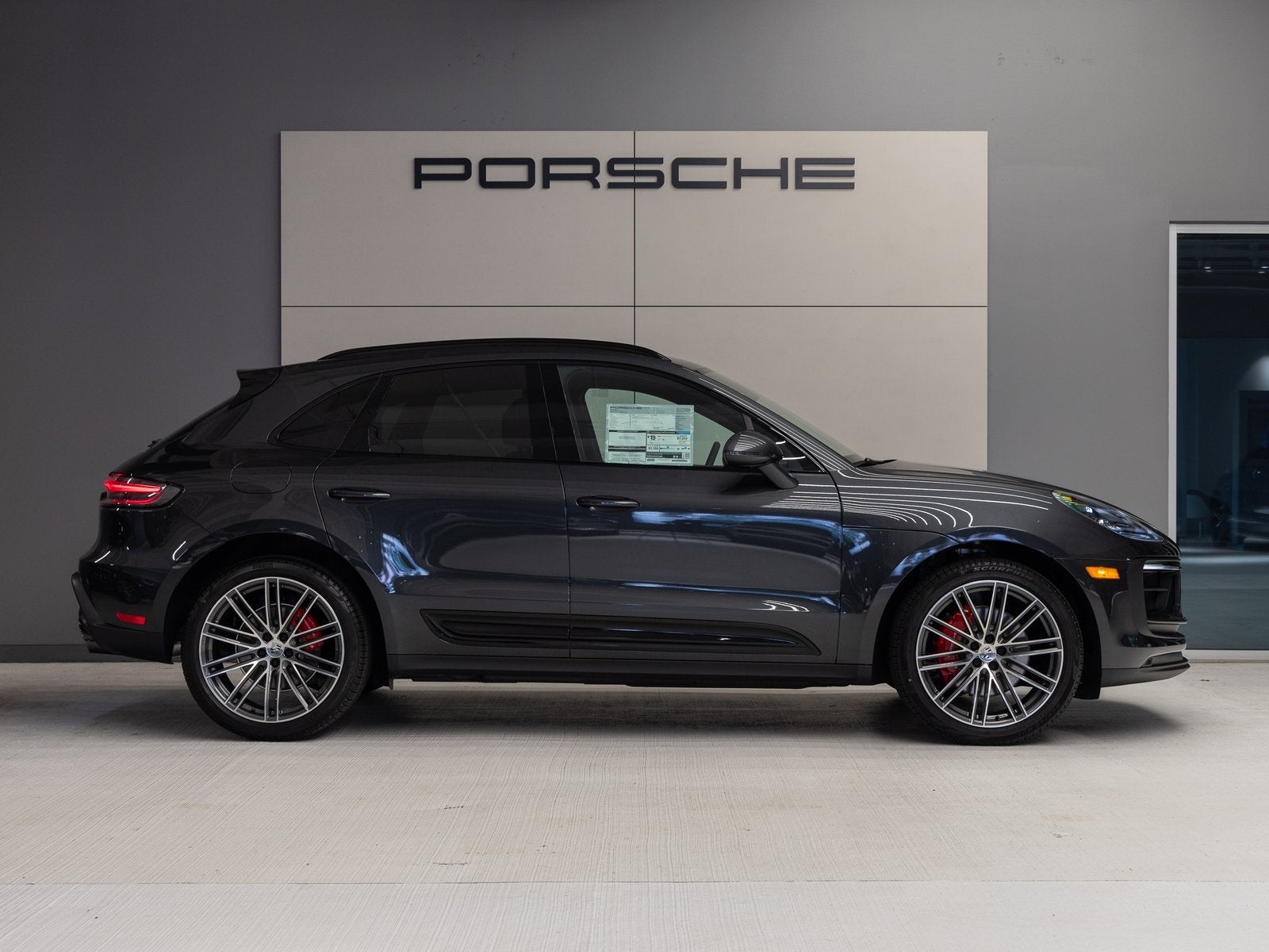 2025 Porsche Macan Macan S