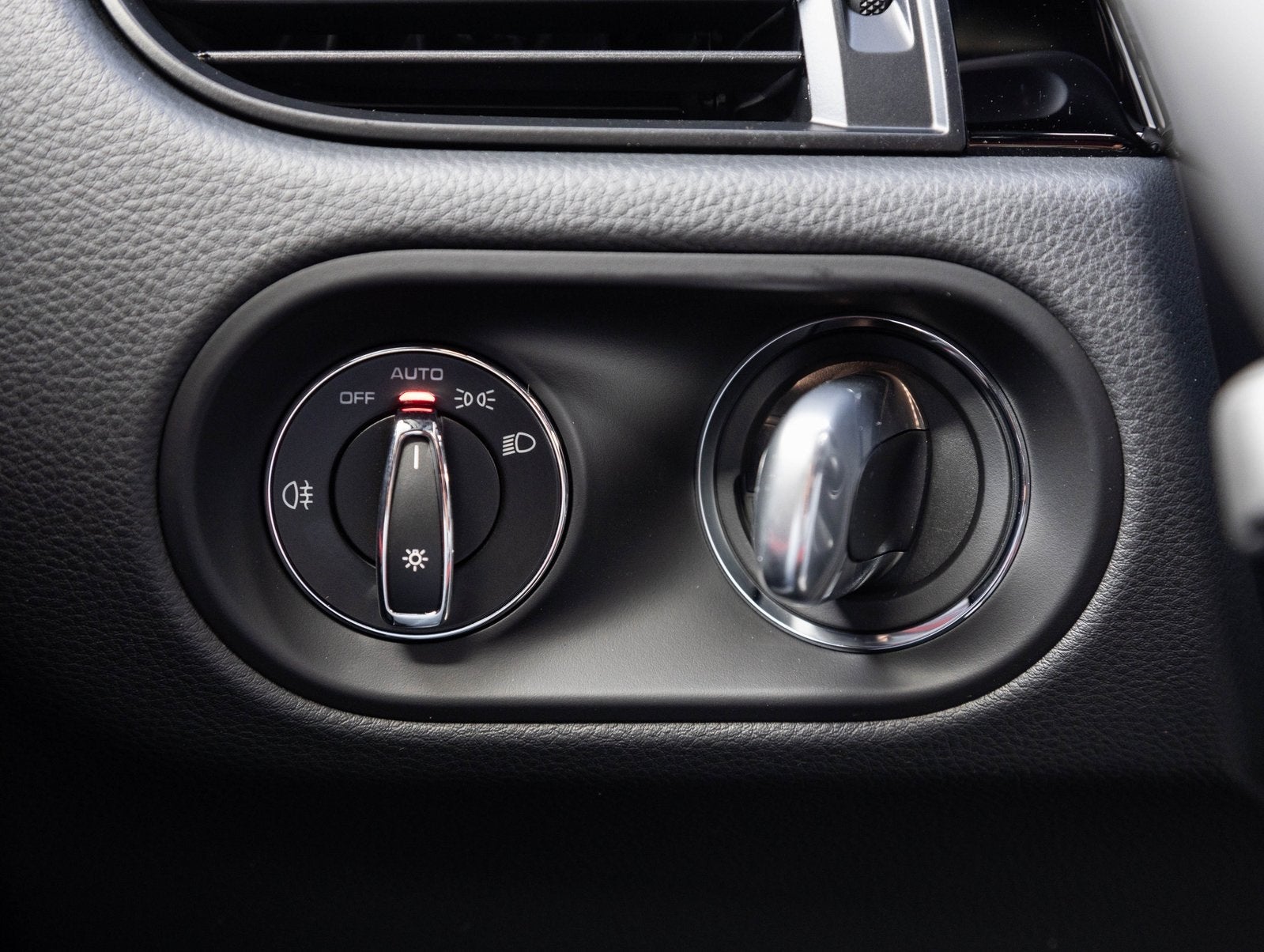 2025 Porsche Macan Macan S