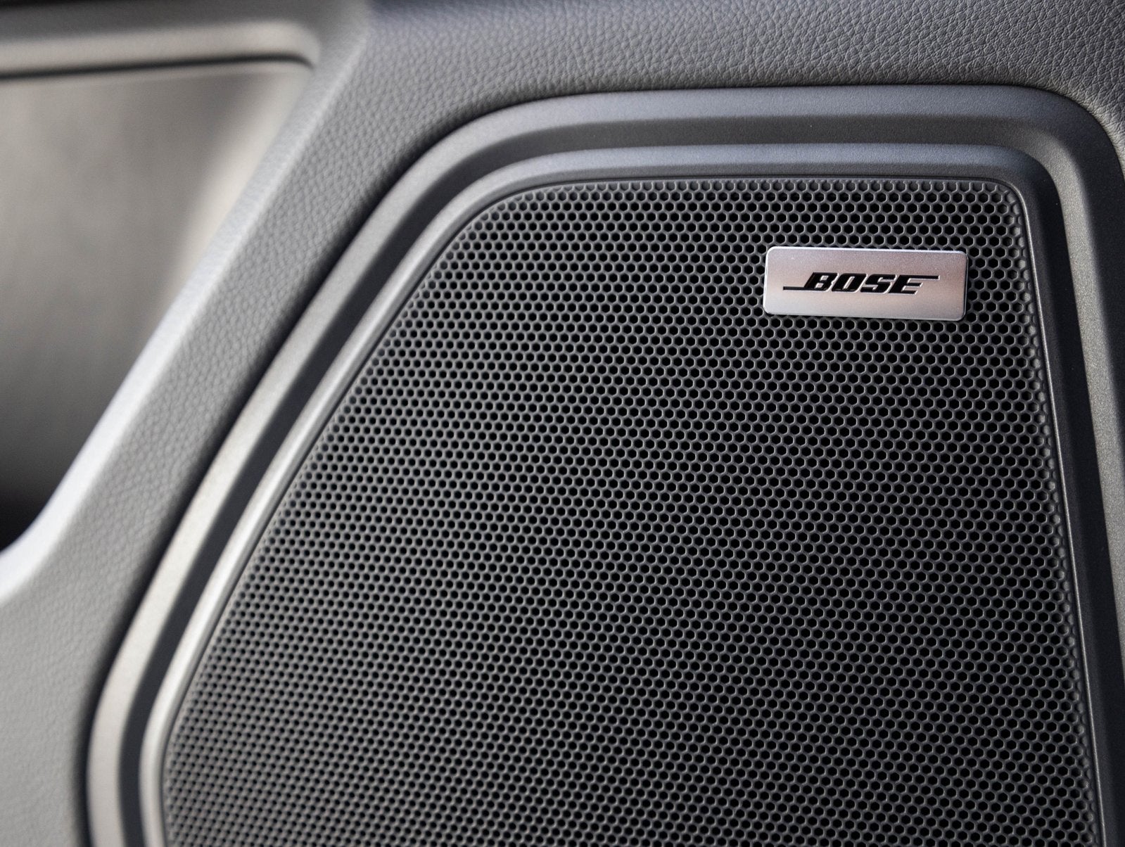 2025 Porsche Macan Macan S