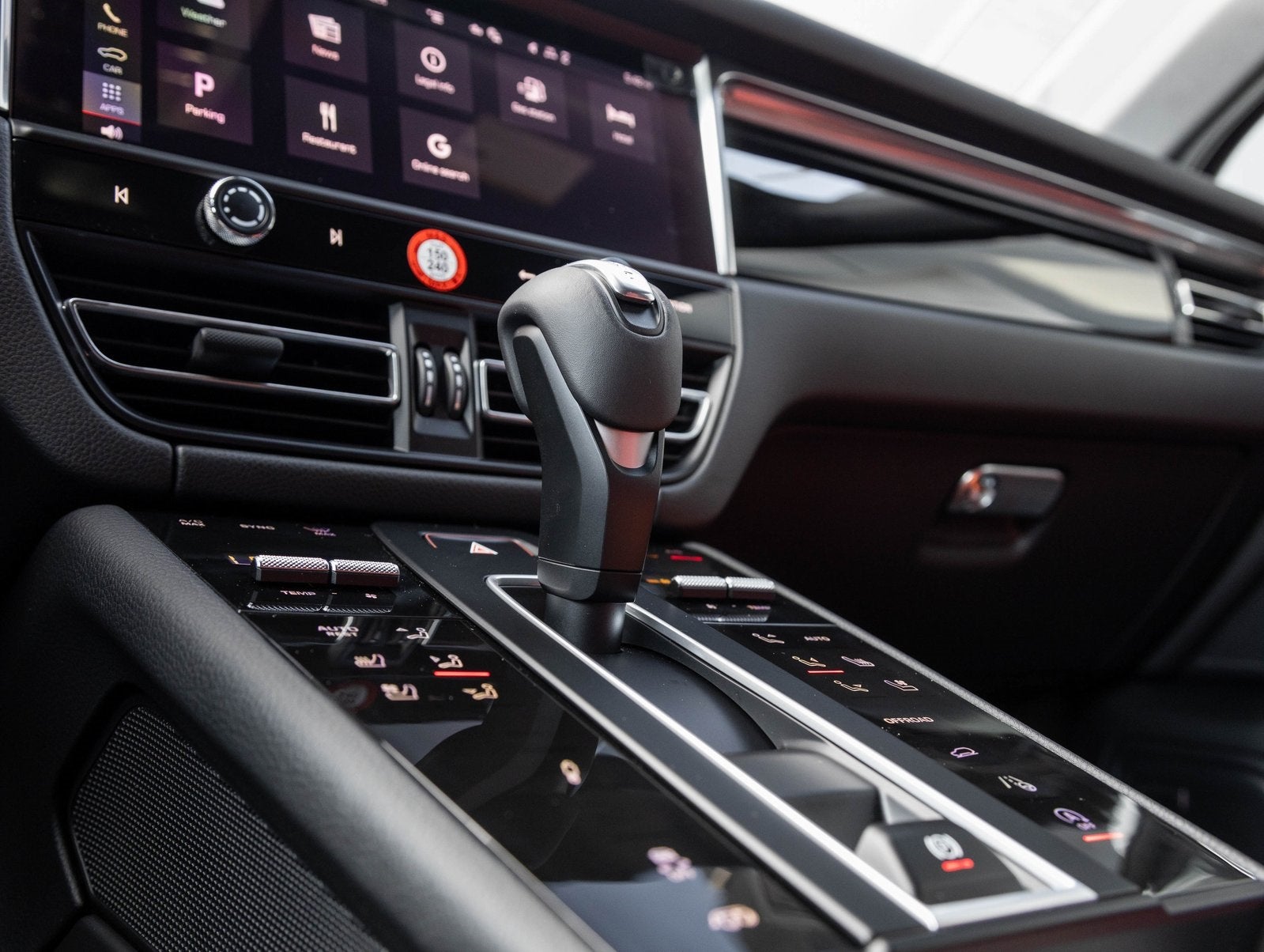 2025 Porsche Macan Macan S