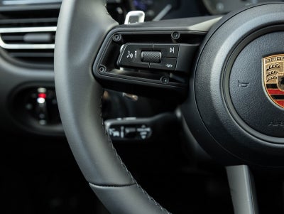 2025 Porsche Macan Macan S