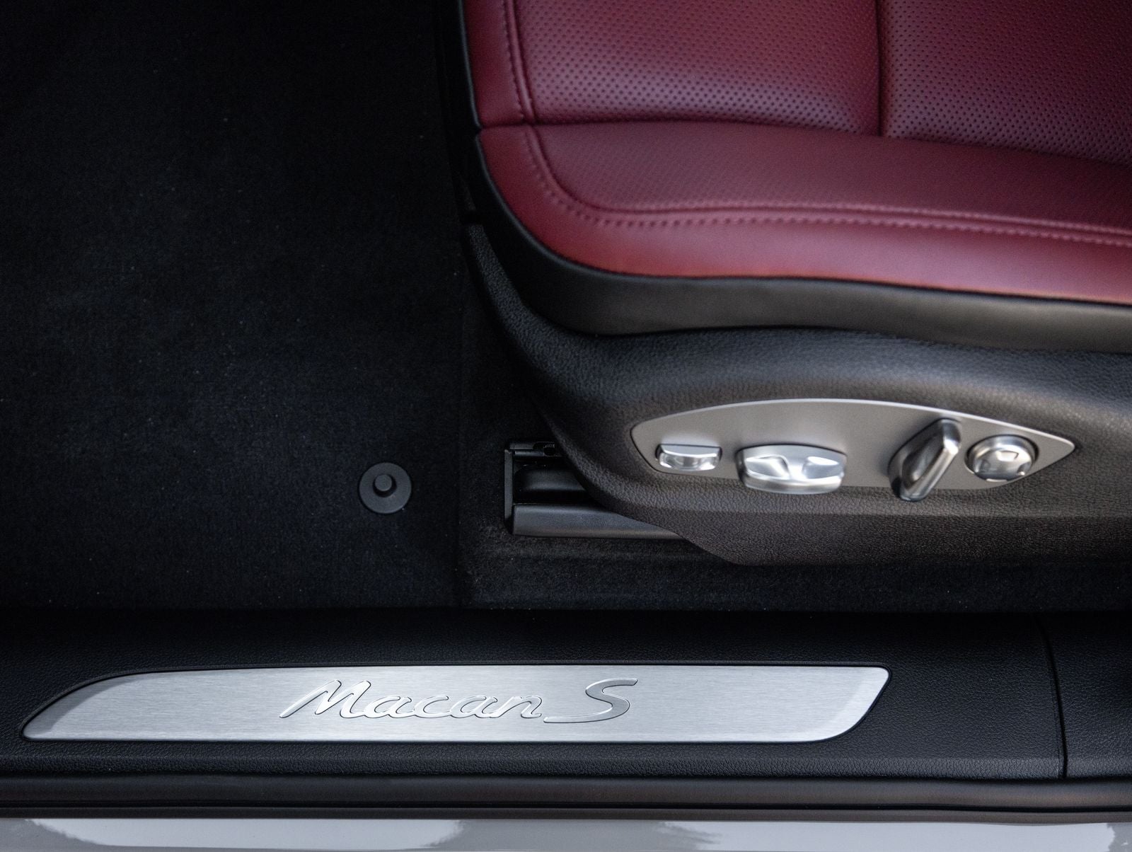 2026 Porsche Macan S