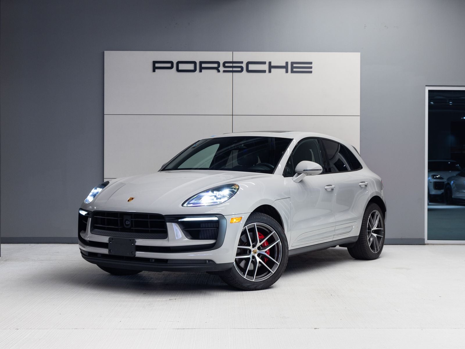 2023 Porsche Macan Macan S