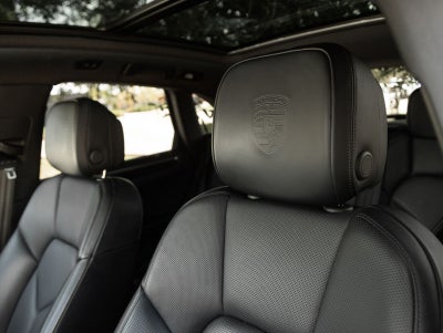 2023 Porsche Macan Macan S