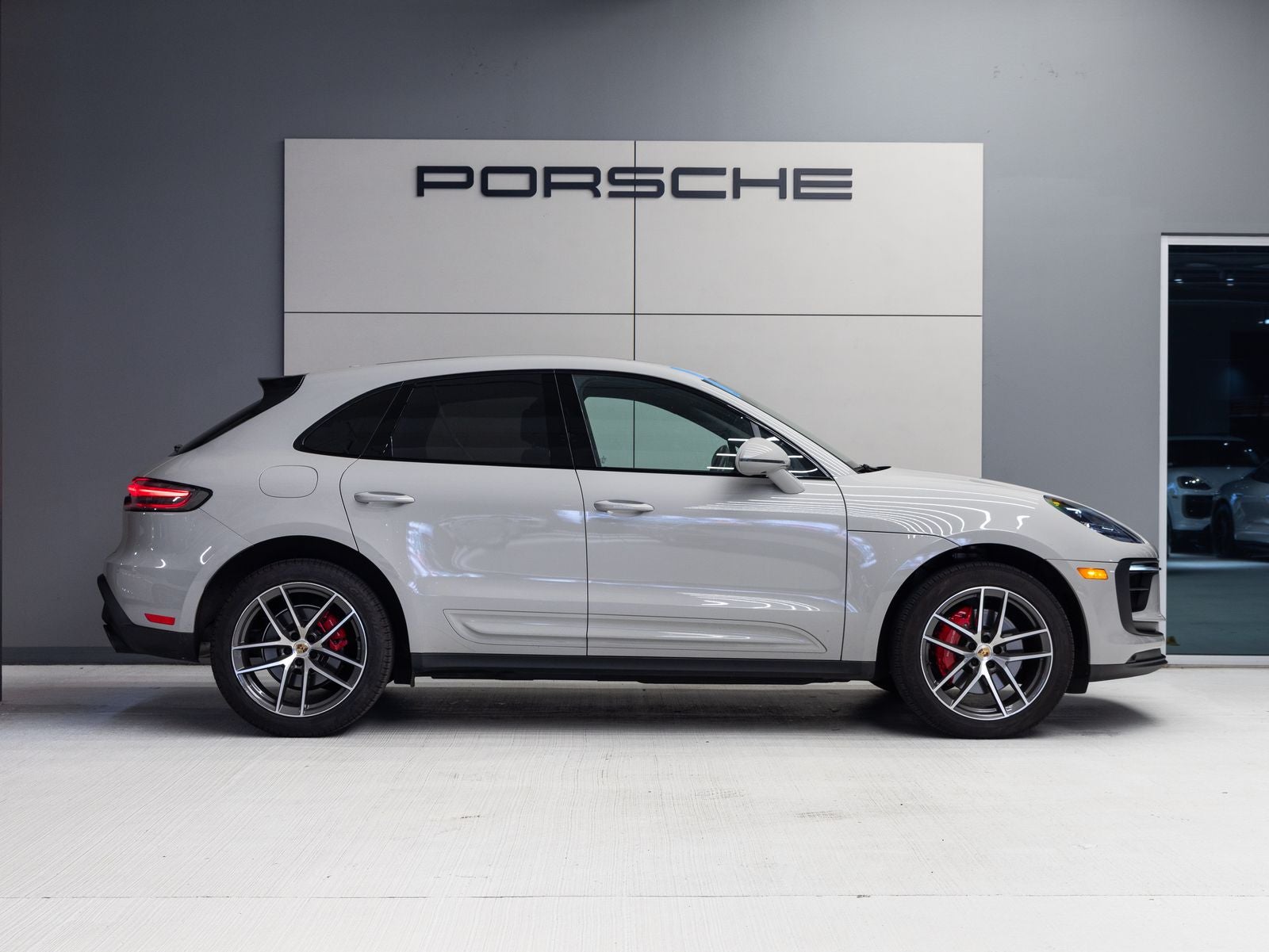 2023 Porsche Macan Macan S