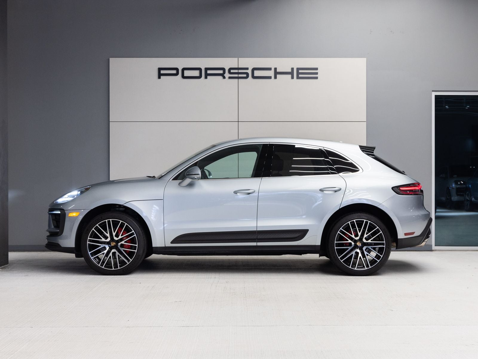 2023 Porsche Macan Macan S (MY23)