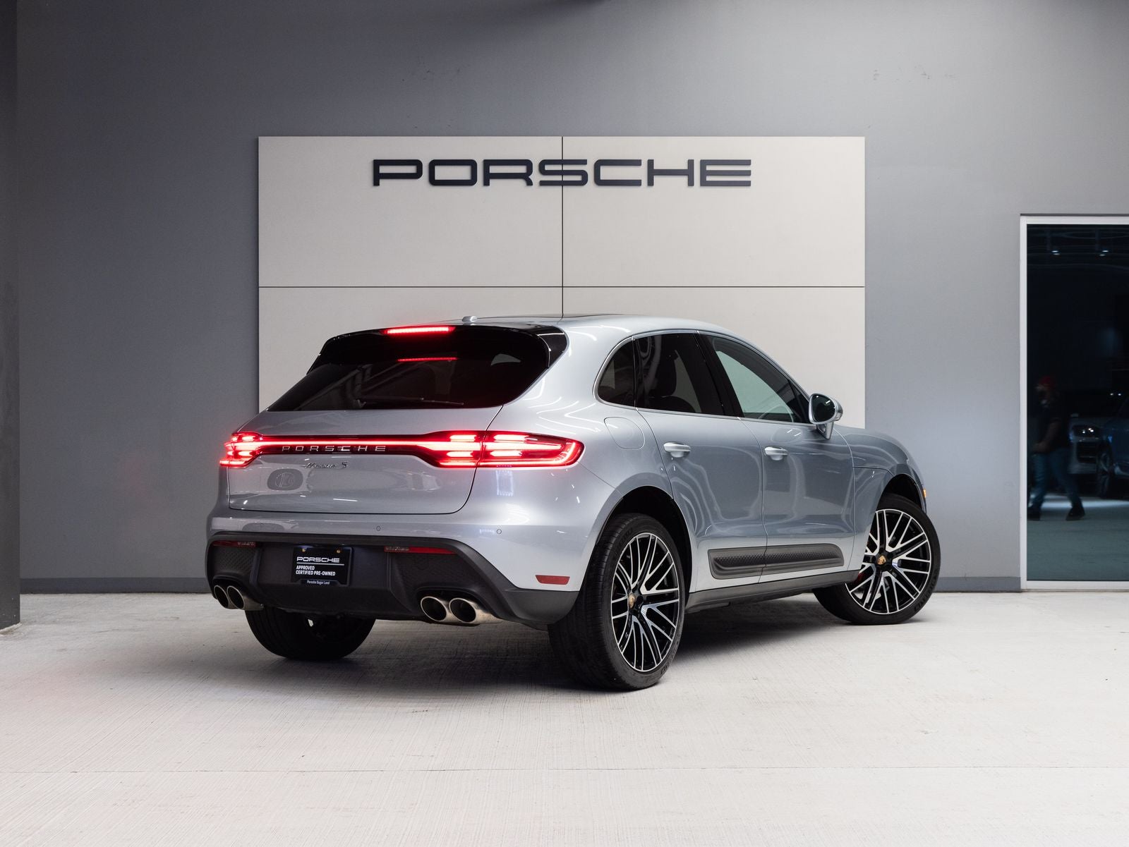 2023 Porsche Macan Macan S (MY23)