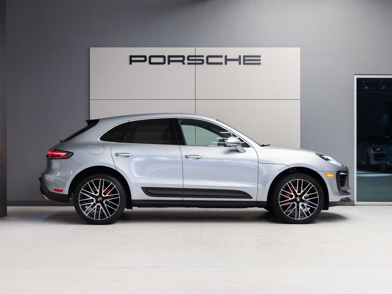 2023 Porsche Macan Macan S (MY23)