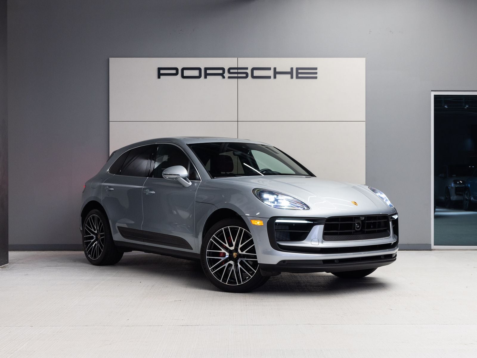 2023 Porsche Macan Macan S (MY23)