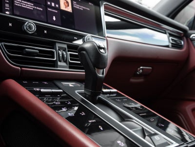 2023 Porsche Macan S