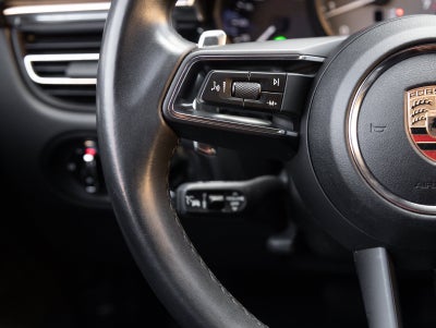 2023 Porsche Macan Macan S