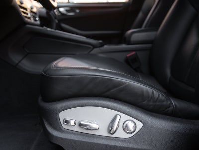 2023 Porsche Macan Macan S