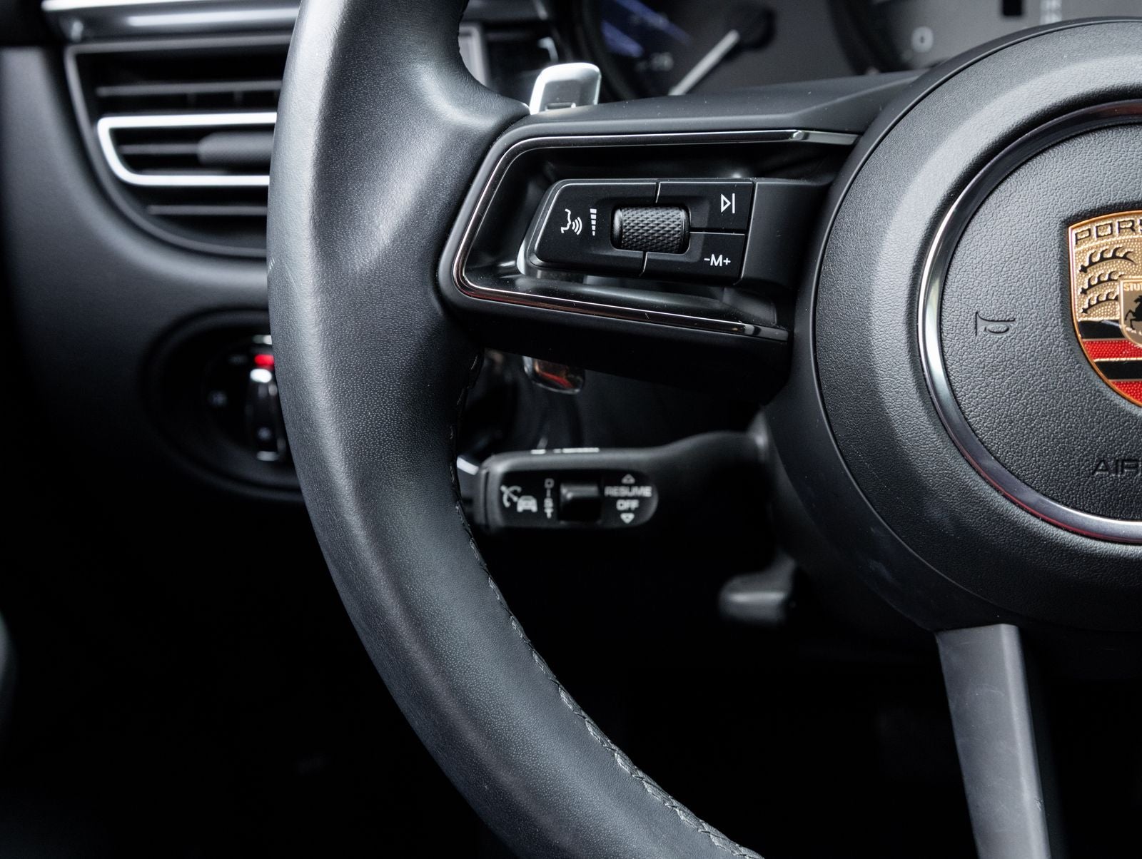 2024 Porsche Macan S