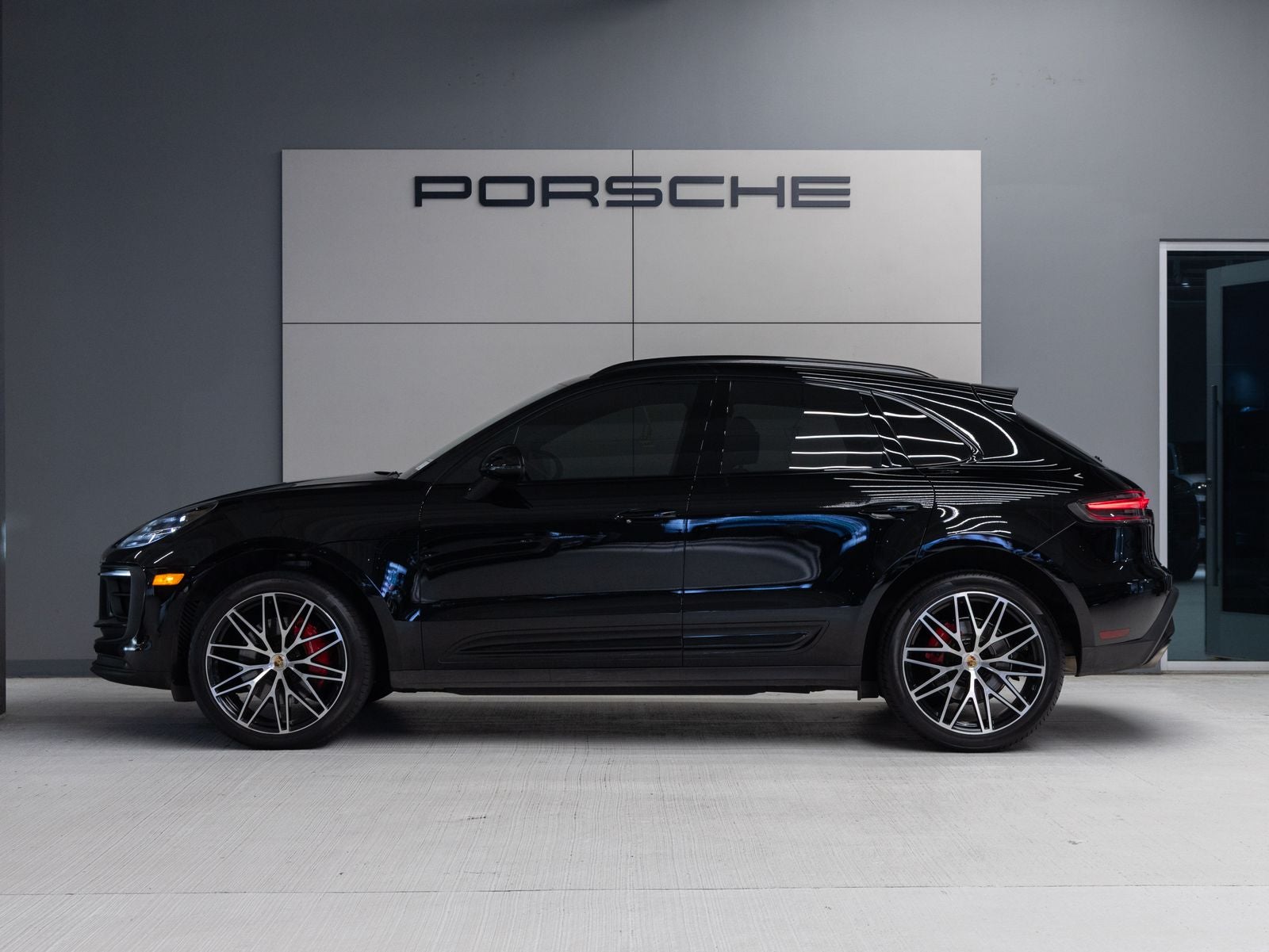 2024 Porsche Macan S